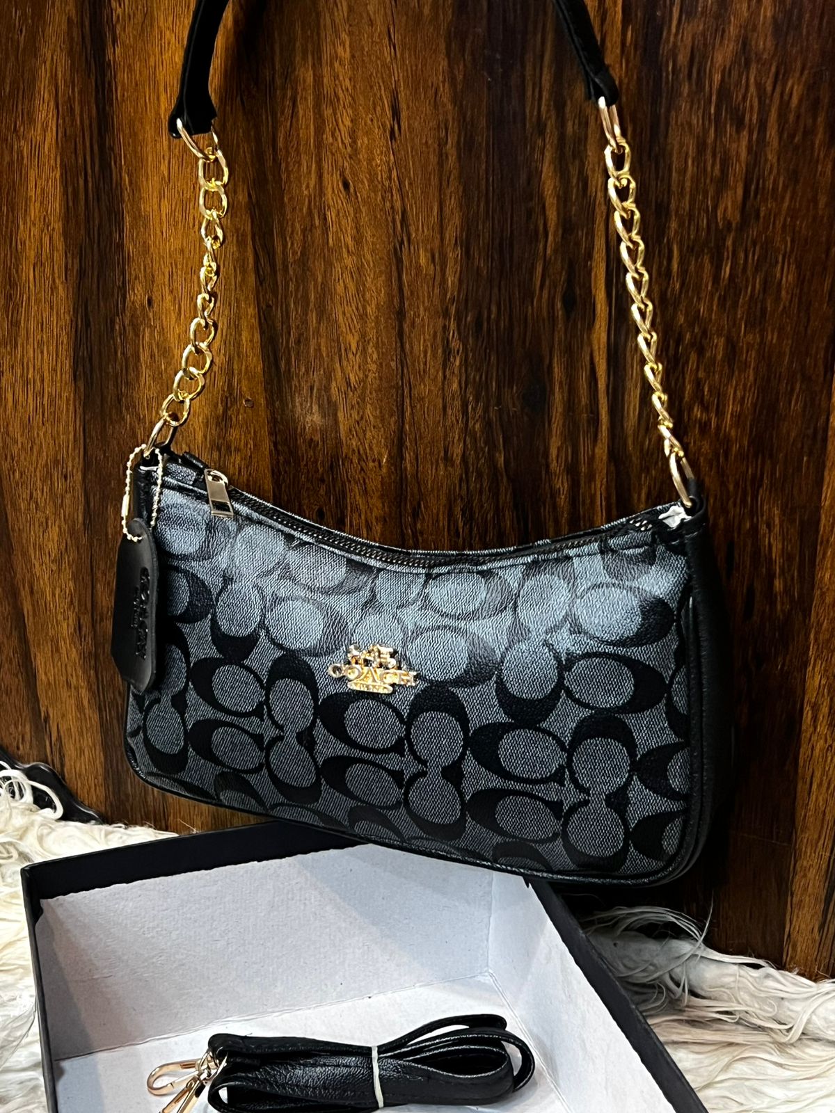 Coach Teri Shoulder Bag - Black Colour
