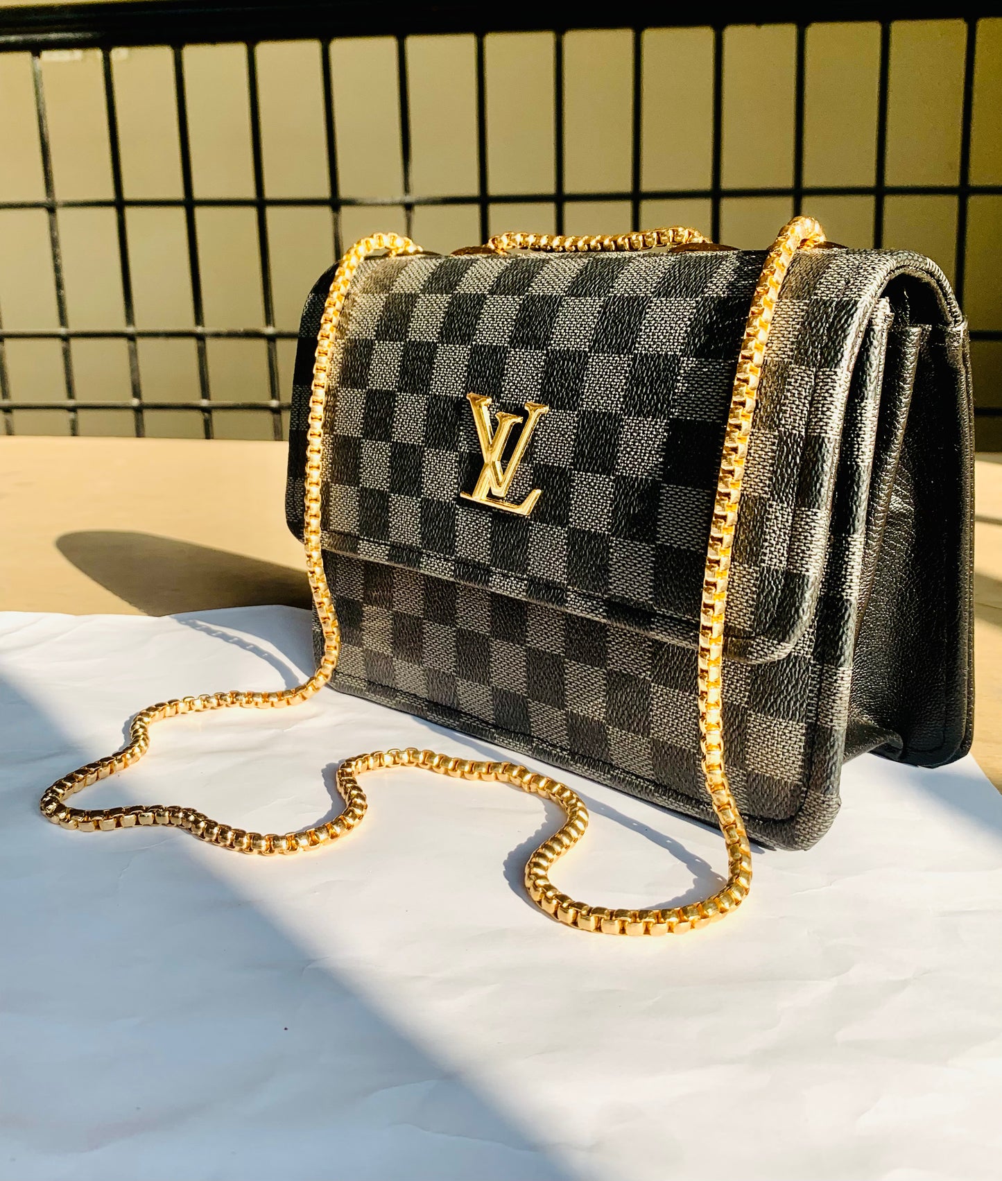 Louiis Vuittoñ PARIS Trio Monogram Shadow Leather - Branded Crossbody Bag