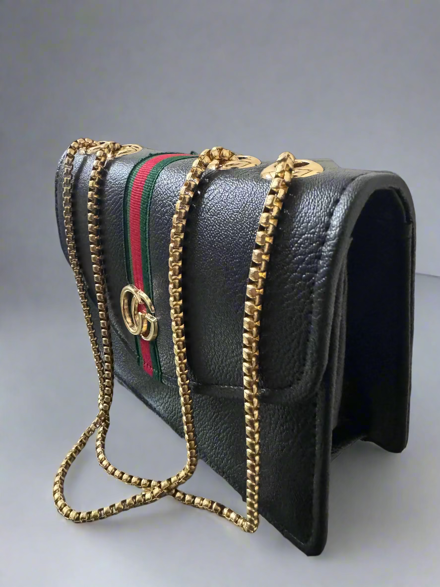 Gucci Iconic GG Supreme Crossbody bag - Branded Double Strap
