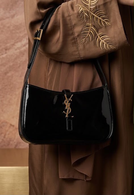 Elegant Glossy Shoulder Bag with Detachable Strap
