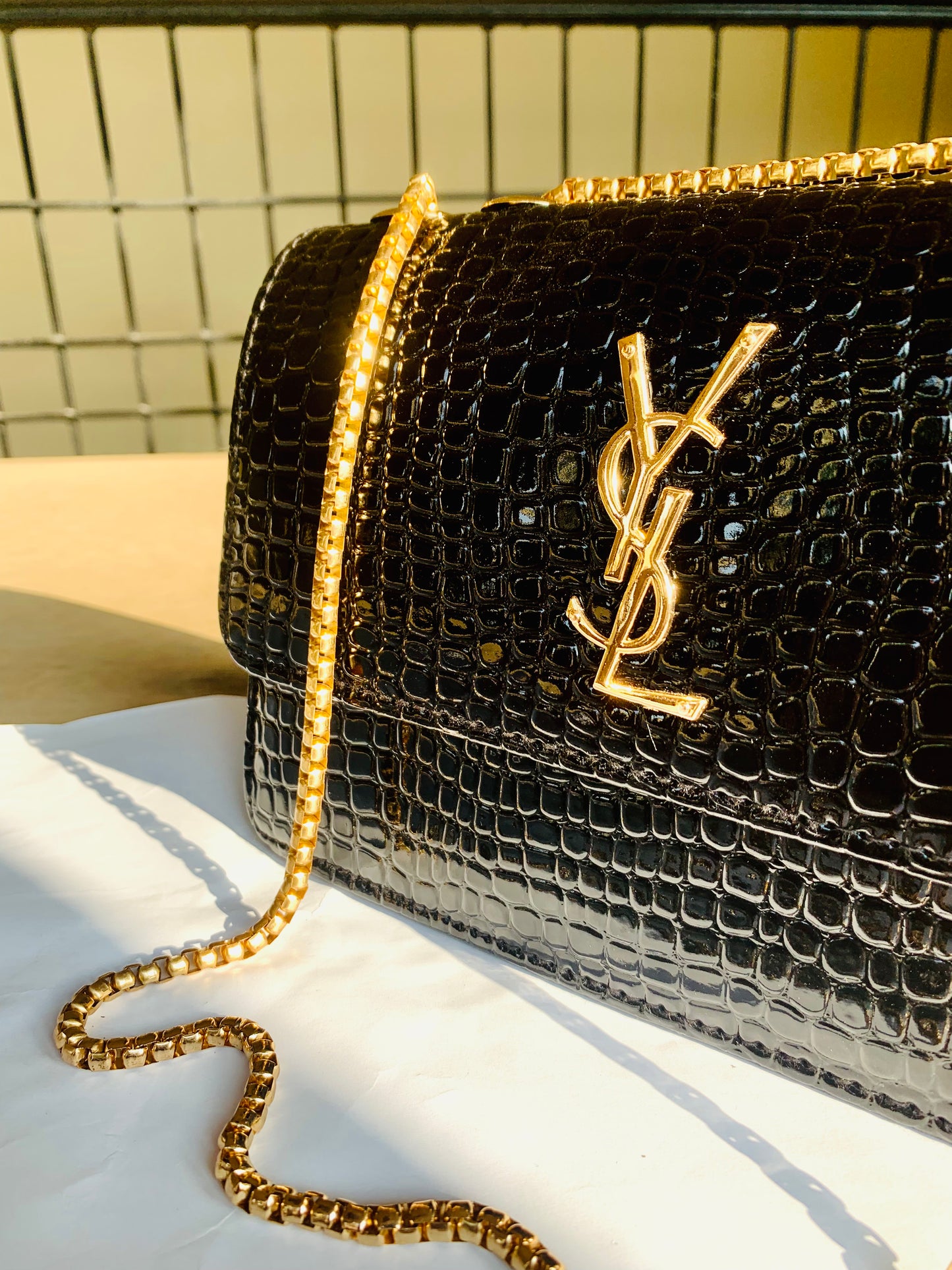 Gaby vanity YSL Crossbody bag in patent leather - Black Colour